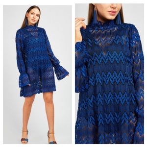 Zig Zag Lace Shift Dress. (BRAND NEW)